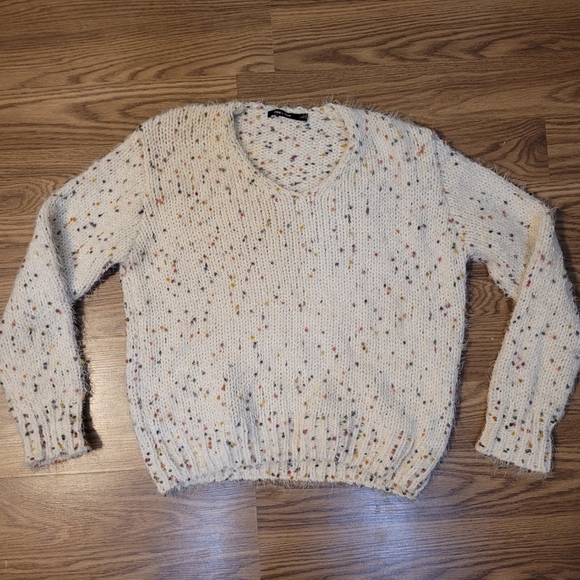 Cozy and Colorful Speckled Knit Sweater by Doe & Rae - Picture 7 of 12